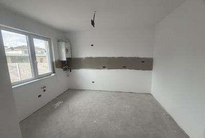 Casă cu 3 camere semidecomandat în Moșnița Nouă - 2