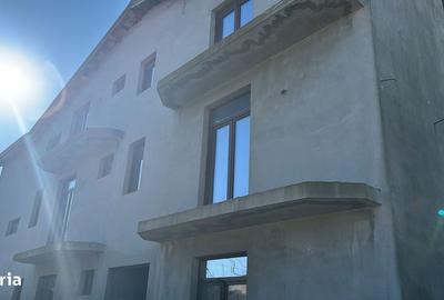 Casă cu 4 camere cu Teren 800 Mp în Central - 3