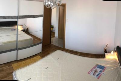 Apartament cu 2 camere semidecomandat în 1 Mai