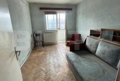 Apartament cu 3 camere semidecomandat în Central - 2