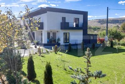 Duplex cu garaj dublu, 500 mp, Comuna Baciu - 1