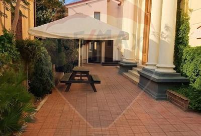 Hotel / Pensiune cu 31 camere de vânzare în zona P-ta Unirii - 1