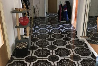 Apartament cu 5 camere decomandat în Titan