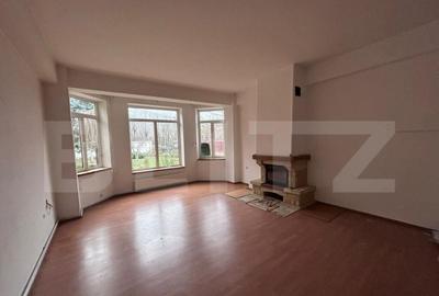 Casa cu 7 camere, 4 bai, 330 mp, 900 mp curte, zona Ford - 2