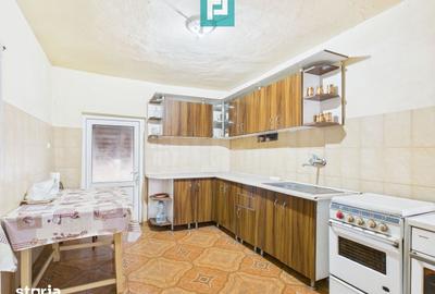 Casă cu 4 camere cu Teren 1473 Mp în Central - 9