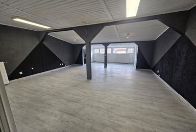 Casă individuală cu 7 camere cu Garaj în 1 Mai - 2