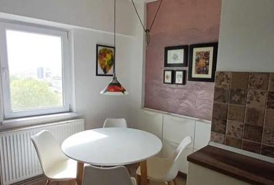 Apartament 2 camere de inchiriat cu vedere spre parc, zona T - 8