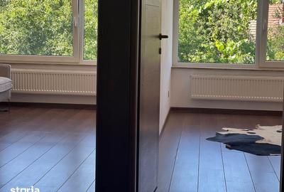 Casă cu 4 camere cu Teren 200 Mp în Grădiște - 11