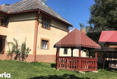 Casă cu 4 camere cu Teren 2432 Mp în Central - 10