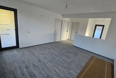 Casă cu 4 camere în Central - 1