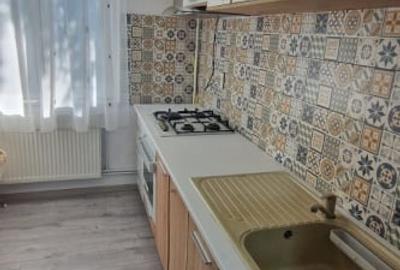 Apartament cu 3 camere semidecomandat în Ceair - 4