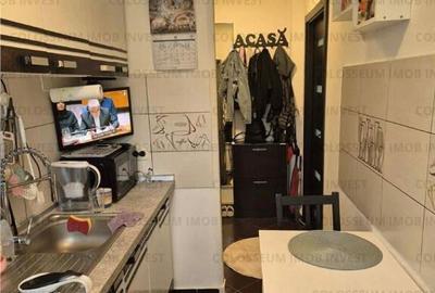 Apartament 2 camere, semidecomandat - zona 13 Decembrie Apartament 2 camere, semidecomandat - zona 13 Decembrie - 4