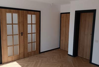 Casă cu 4 camere în Tărlungeni