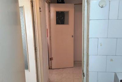 Garsonieră decomandată în UTA - 4