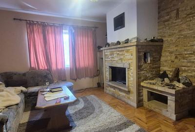 Casă cu Teren 267 Mp în Central - 4