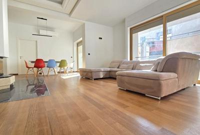 Apartament cu 5 camere în Primăverii