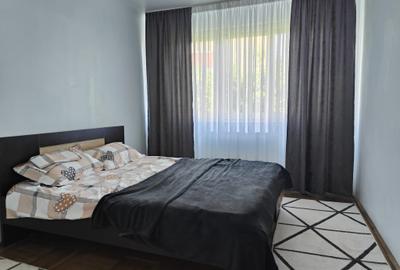 Apartament cu 3 camere decomandat în Alexandru Obregia