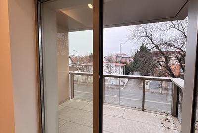 Apartament cu 3 camere semidecomandat în Băneasa - 9