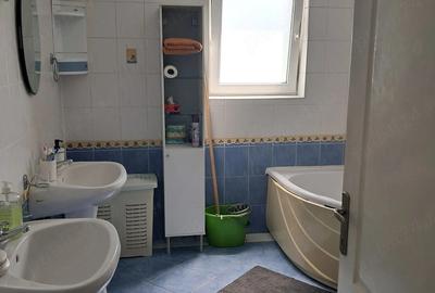 Casă cu Teren 500 Mp în Roșu - 1