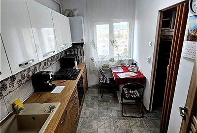 Apartament cu 2 camere decomandat, mobilat în Grigorescu