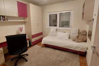 Apartament cu 3 camere semidecomandat, mobilat în Dâmbovița - 3