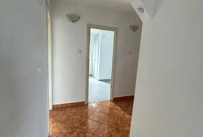 Apartament cu 3 camere decomandat în Soarelui - 13
