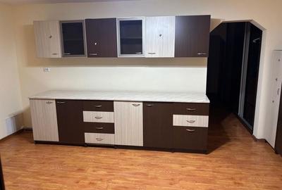 Apartament cu 3 camere decomandat în Central - 3