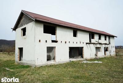Casă cu 6 camere cu Teren 1271 Mp în Hărman