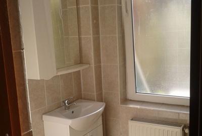 Casă cu 5 camere cu Teren 30 Mp în Iancului