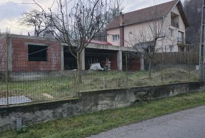 Casă în Central - 1