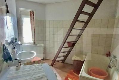 Casa de vanzare, 70 mp, zona Titulescu - 5