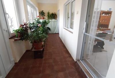 Casă individuală cu 9 camere cu Canalizare în Central - 5