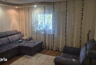 Apartament cu 3 camere în Rovine