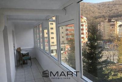 Apartament cu 3 camere decomandat, mobilat în Răcădău - 11