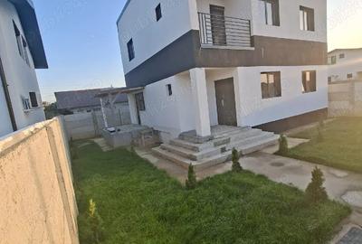 Casă cu 3 camere în Central - 3