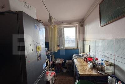 Apartament cu 2 camere semidecomandat în 1 Mai