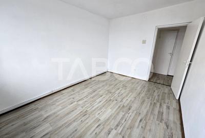 Apartament decomandat de vanzare cu 3 camere balcon zona Mihai Viteazu - 15