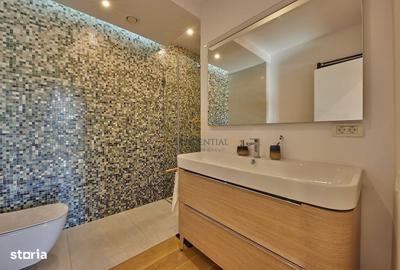 Casă cu 4 camere în Ostratu