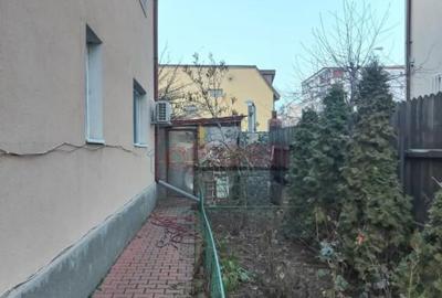 Casă cu 4 camere în Apărătorii Patriei - 5