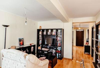 Apartament cu 4 camere în Central - 2