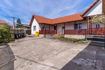 Casa primitoare, Ceanu Mic, terasa, garaj, curte cu pomi, COMISION 0 % - 2