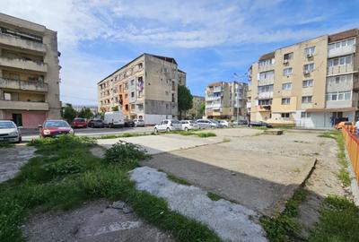 Teren intravilan - 250 mp - str. Constructorilor - zona CAM - 4