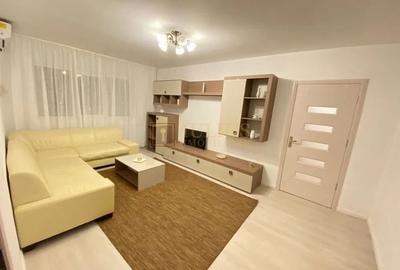 Apartament cu 3 camere decomandat, mobilat în Complex Studențesc