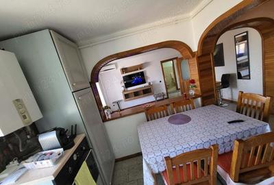 Apartament cu 3 camere semidecomandat în Central - 5