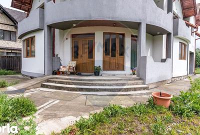 Casă cu 6 camere cu Garaj în Central - 18
