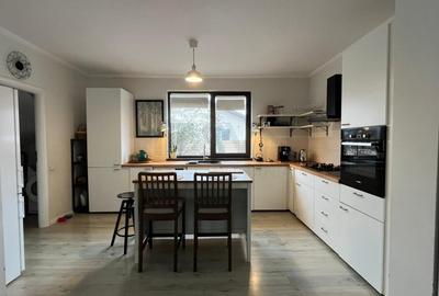 Casă individuală cu 4 camere cu Teren 300 Mp în Central - 3