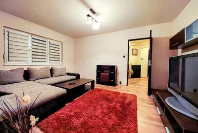 Apartament cu 3 camere decomandat în Lidia