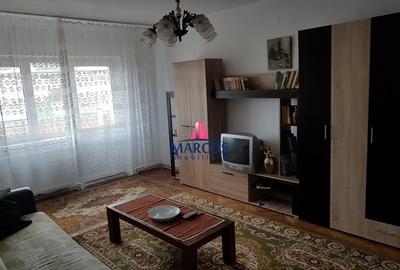 Apartament cu 3 camere decomandat în Moroasa 1