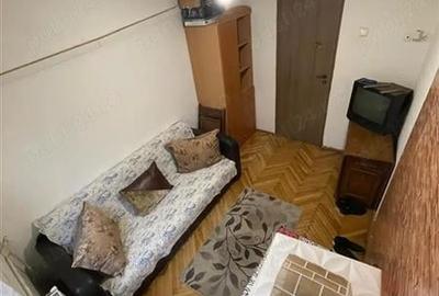 Apartament cu 3 camere semidecomandat în Dacia