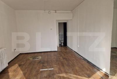 Doua spa?ii comerciale de vanzare, 55 mp, zona Rogerius - 7